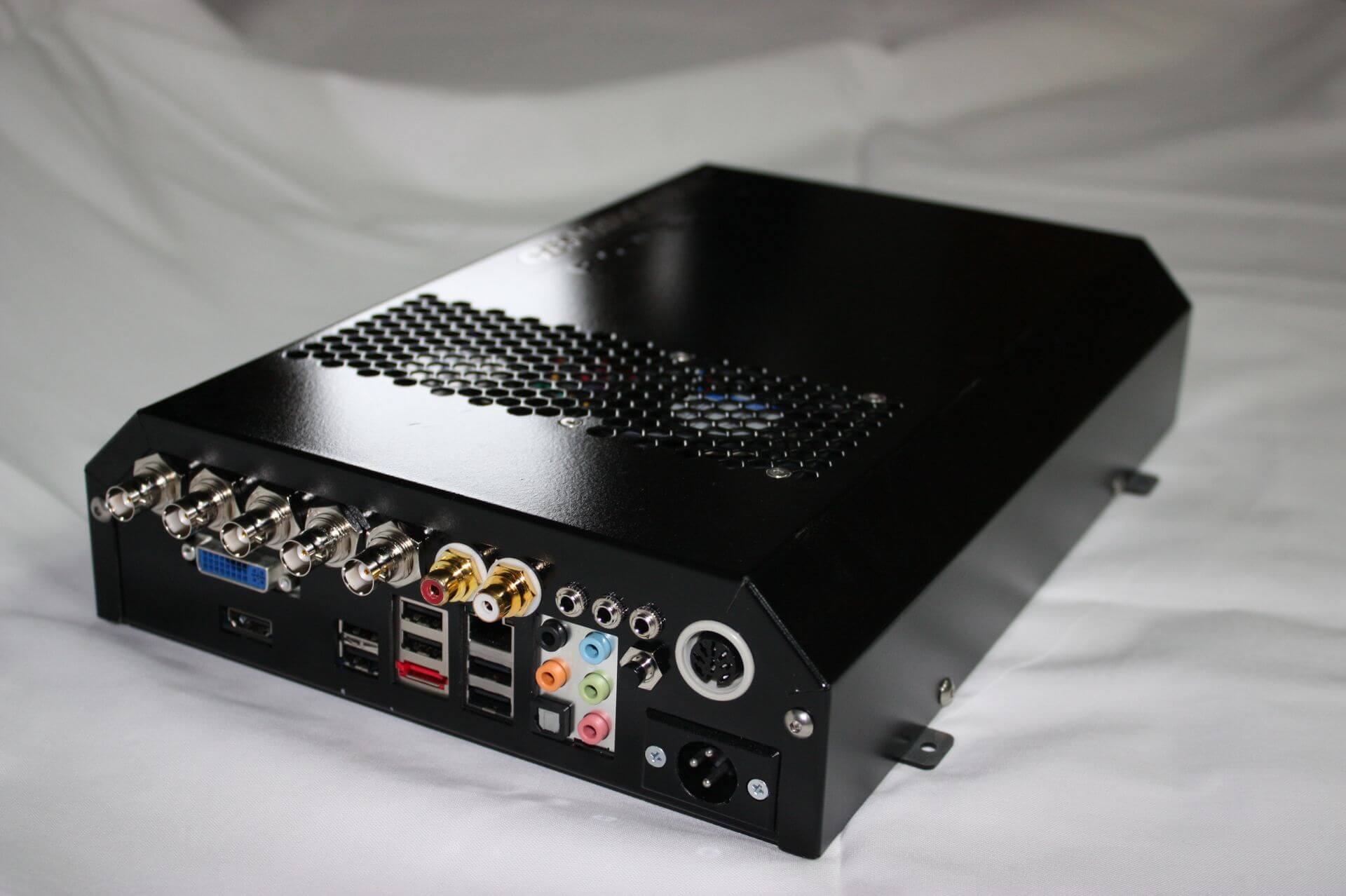 Das COMWORKS CPS2400 Infotainment System